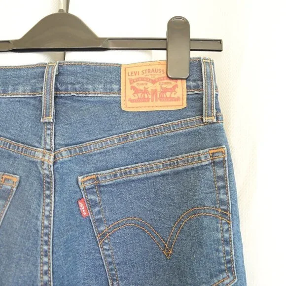 Levi's Wedgie Straight Jeans Sz 26 - Picture 6 of 8